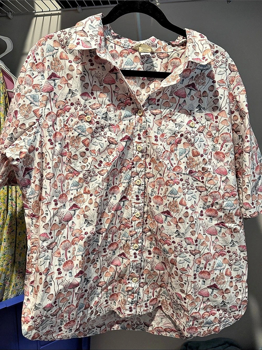 Duluth Trading Mushroom Print Button Down Shirt XXL Like New